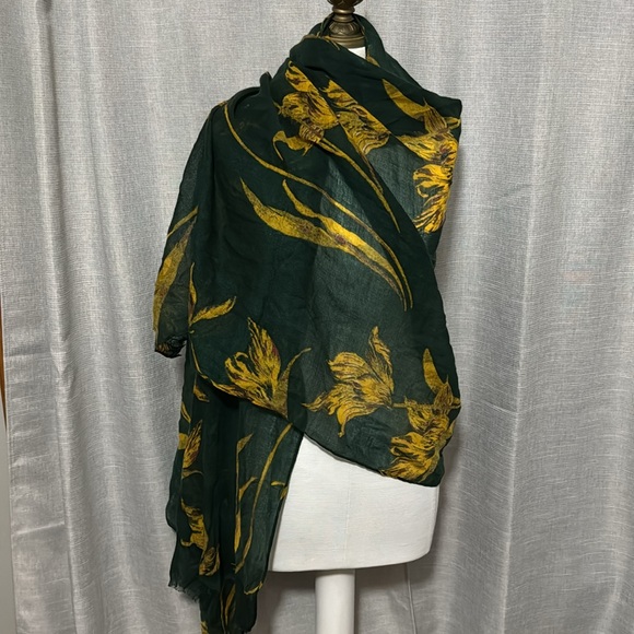 NWOT Ann Taylor Scarf/Wrap-Floral/Green&Yellow-77x29-Frayed Edge-Semi Sheer - Picture 5 of 16